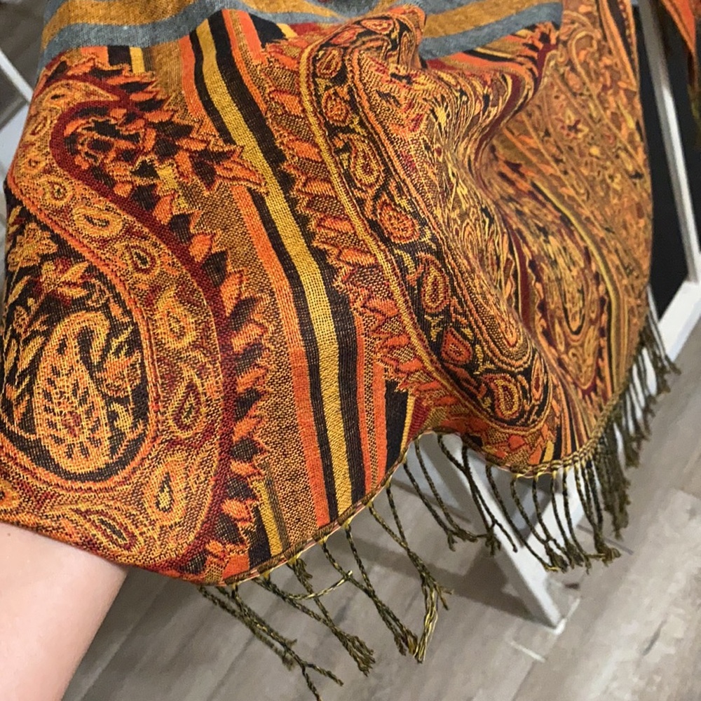 Scarf - Picture 2 of 3